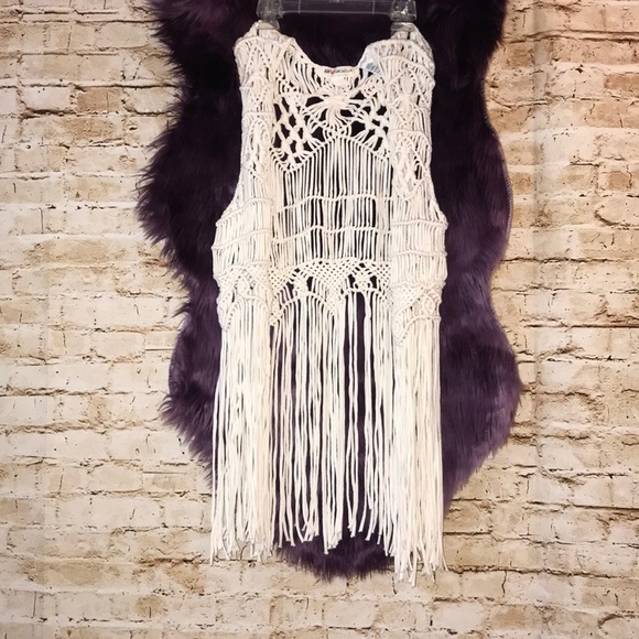 Coachella Macrame vest - Picture 3 of 3